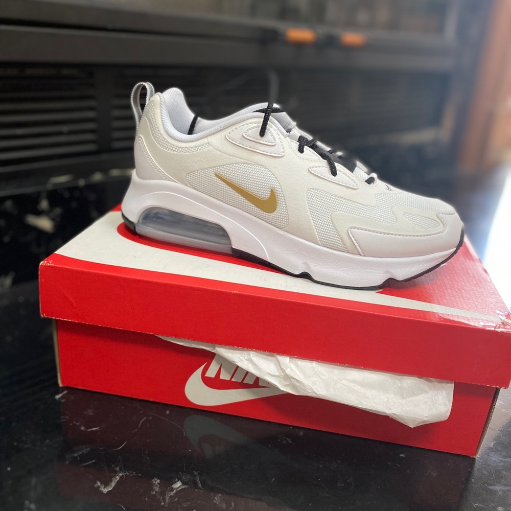 Brand new nike Airmax 200’s !! - Picture 4 of 5